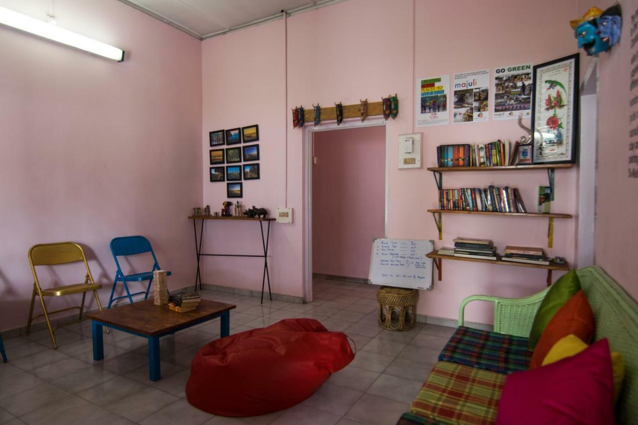 Gibbon Backpackers Hostel Gauháti Kültér fotó