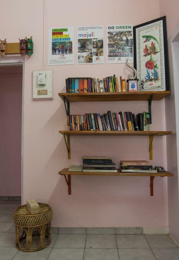 Gibbon Backpackers Hostel Gauháti Kültér fotó