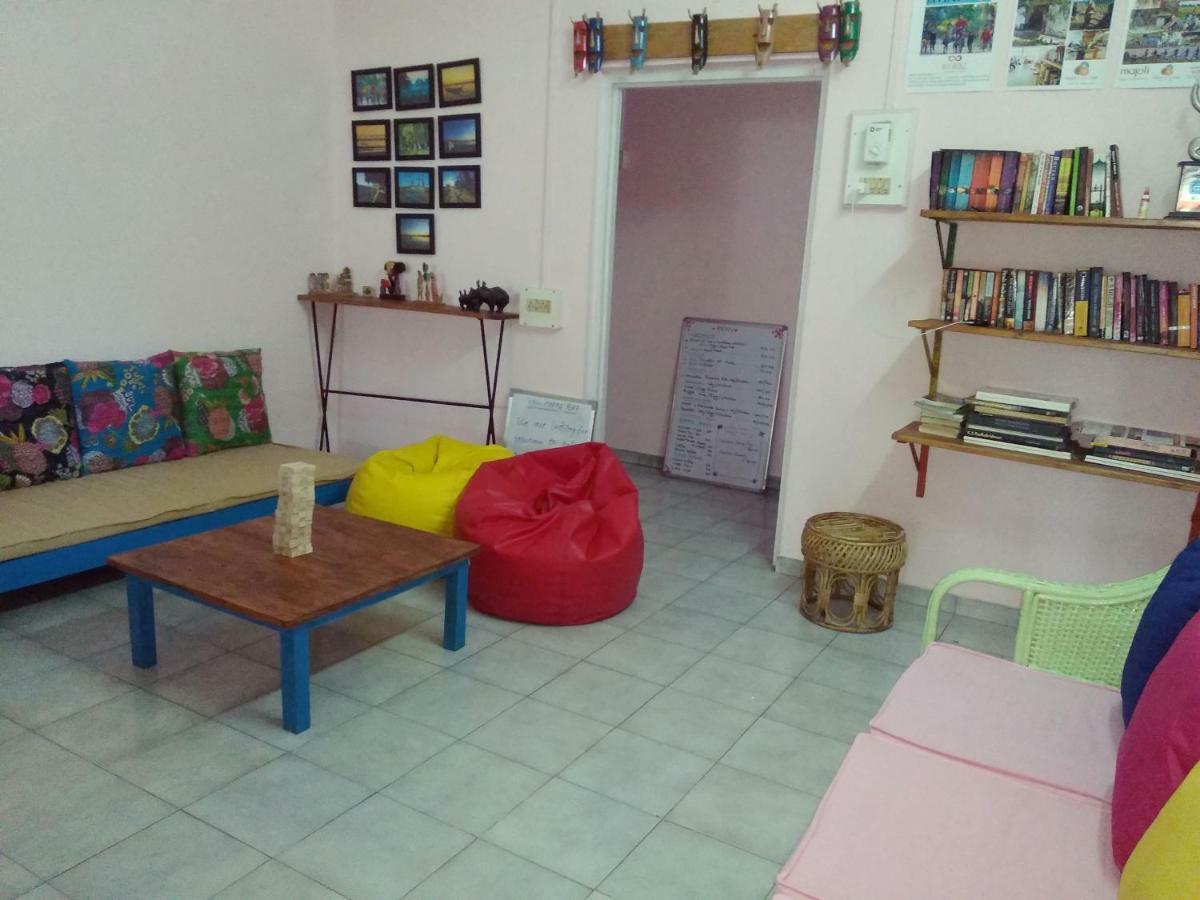 Gibbon Backpackers Hostel Gauháti Kültér fotó