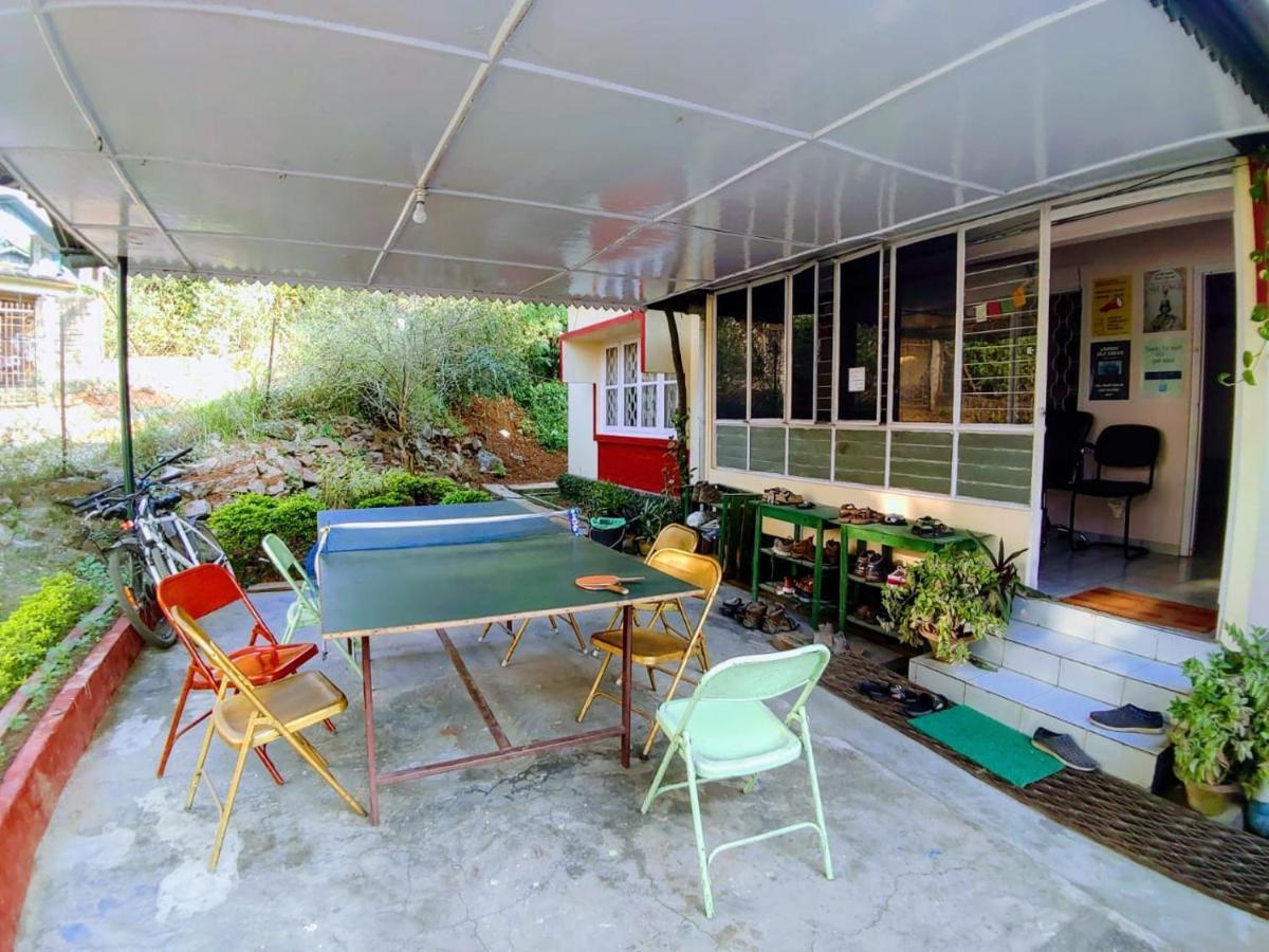 Gibbon Backpackers Hostel Gauháti Kültér fotó