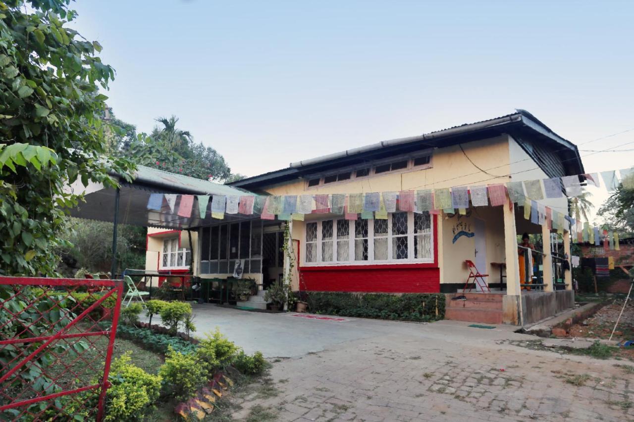 Gibbon Backpackers Hostel Gauháti Kültér fotó